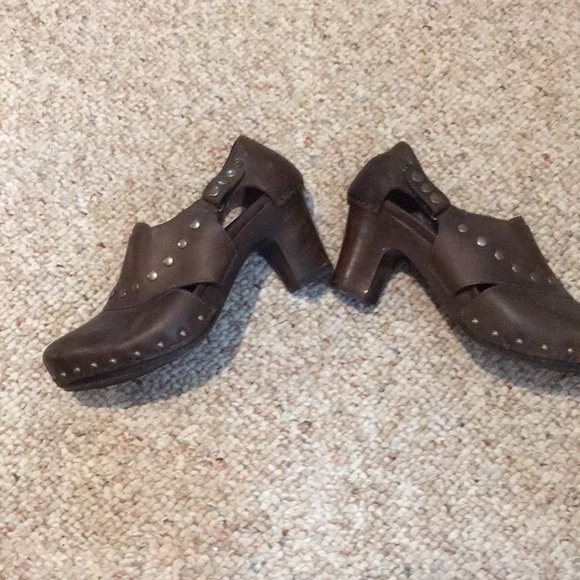 Dansko size 7.5 wooden clogs - Picture 3 of 4